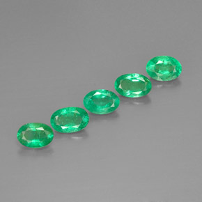 2.17 ct Green Emerald Stone, Natural Emerald in Oval Facet Shape for Sale