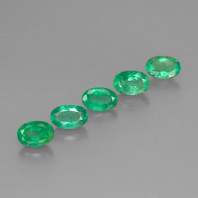 2.70 ct Green Emerald Gemstone, Emerald Gem in Oval Facet Shape for Sale.