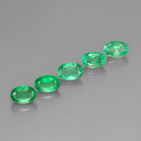 2.51 ct Green Emerald Gemstone, Emerald Gem in Oval Facet Shape for Sale.