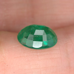 Emerald Gemstone in 8.8 x 6.5 mm Size for Sale, Emerald Stone in Green Color