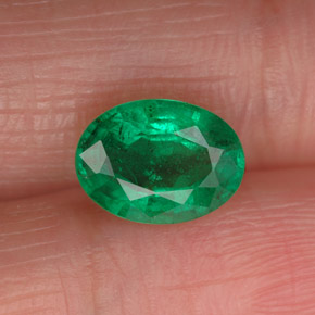 1.75 ct Green Emerald Gemstone, Emerald Gem in Oval Facet Shape for Sale.