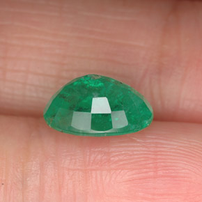 Emerald Gemstone in 9 x 7 mm (calibrated) Size for Sale, Emerald Stone in Green Color