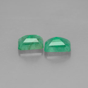 Emerald Gemstone in 6 x 4 mm (calibrated) Size for Sale, Emerald Stone in Green Color