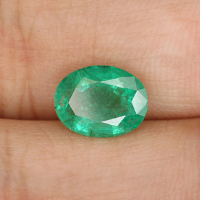1.54 ct Green Emerald Stone, Natural Emerald in Oval Facet Shape for Sale