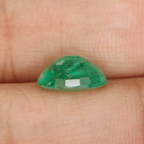 Emerald Gemstone in 9 x 7 mm (calibrated) Size for Sale, Emerald Stone in Green Color