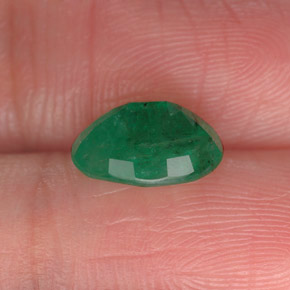 Emerald Gemstone in 9 x 7 mm (calibrated) Size for Sale, Emerald Stone in Green Color