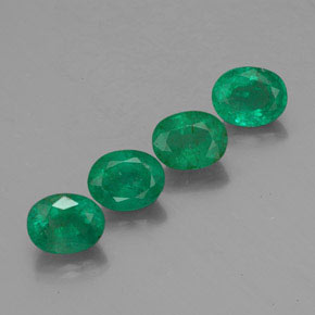 1.70 ct Green Emerald Stone, Natural Emerald in Oval Facet Shape for Sale