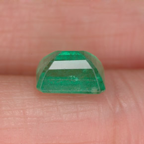 Emerald Gemstone in 7 x 5 mm (calibrated) Size for Sale, Emerald Stone in Green Color