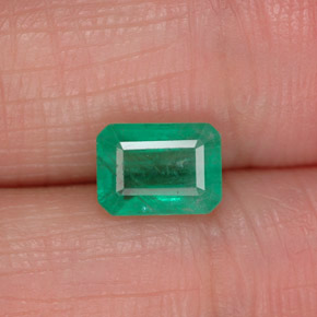 1.07 ct Green Emerald Gemstone, Emerald Gem in Octagon Facet Shape for Sale.