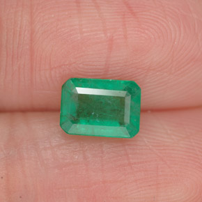 0.86 ct Green Emerald Gemstone, Emerald Gem in Octagon Facet Shape for Sale.