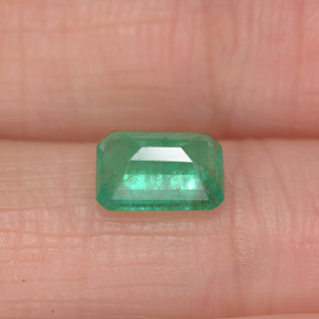 Emerald Gemstone in 7 x 5 mm (calibrated) Size for Sale, Emerald Stone in Green Color