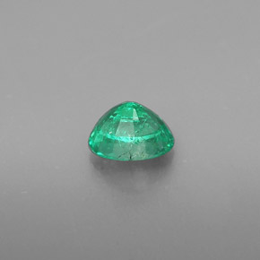 Emerald Gemstone in 5.6 x 4.3 mm Size for Sale, Emerald Stone in Green Color