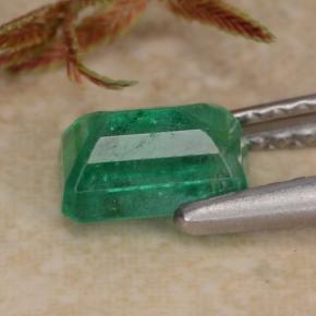 Emerald Gemstone in 6.1 x 4.2 mm Size for Sale, Emerald Stone in Green Color