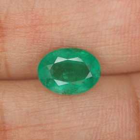 1.07 ct Green Emerald Gemstone, Emerald Gem in Oval Facet Shape for Sale.