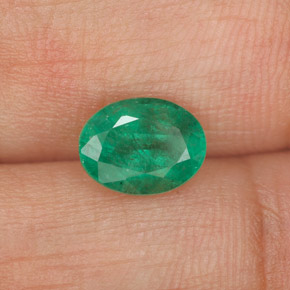 1.11 ct Green Emerald Stone, Natural Emerald in Oval Facet Shape for Sale