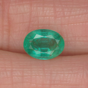1.13 ct Green Emerald Gemstone, Emerald Gem in Oval Facet Shape for Sale.
