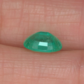 Emerald Gemstone in 8 x 6 mm (calibrated) Size for Sale, Emerald Stone in Green Color