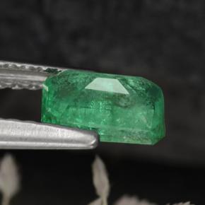 Emerald Gemstone in 6.2 x 4.1 mm Size for Sale, Emerald Stone in Green Color