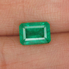 0.97 ct Green Emerald Gemstone, Emerald Gem in Octagon Facet Shape for Sale.