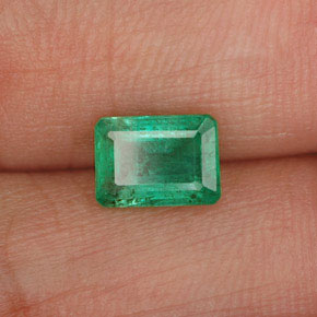 0.88 ct Green Emerald Stone, Natural Emerald in Octagon Facet Shape for Sale