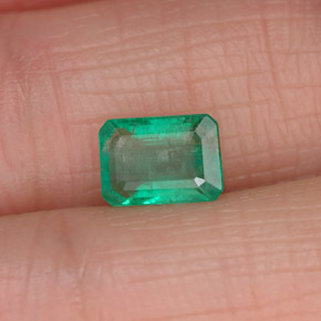 0.94 ct Green Emerald Stone, Natural Emerald in Octagon Facet Shape for Sale