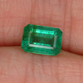 1.04 ct Green Emerald Gemstone, Emerald Gem in Octagon Facet Shape for Sale.