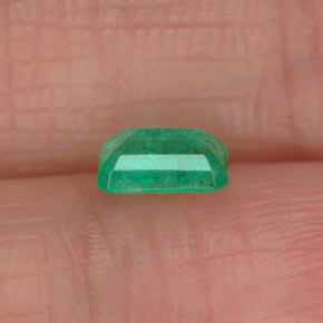 Emerald Gemstone in 5.8 x 3.9 mm Size for Sale, Emerald Stone in Green Color