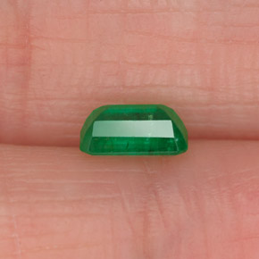 Emerald Gemstone in 5.8 x 3.8 mm Size for Sale, Emerald Stone in Green Color