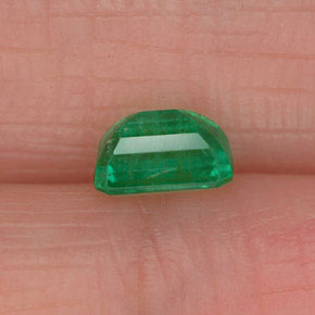 Emerald Gemstone in 6 x 4 mm (calibrated) Size for Sale, Emerald Stone in Green Color