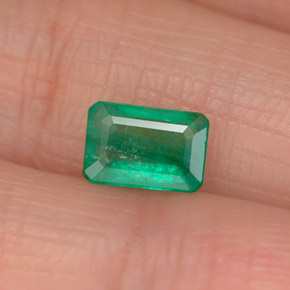 0.83 ct Green Emerald Gemstone, Emerald Gem in Octagon Facet Shape for Sale.