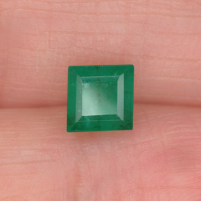 0.75 ct Green Emerald Stone, Natural Emerald in Square Facet Shape for Sale