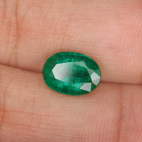 1.62 ct Green Emerald Stone, Natural Emerald in Oval Facet Shape for Sale