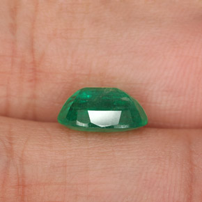 Emerald Gemstone in 9.5 x 7 mm Size for Sale, Emerald Stone in Medium Green Color