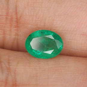 1.26 ct Green Emerald Stone, Natural Emerald in Oval Facet Shape for Sale