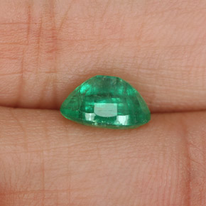 Emerald Gemstone in 8 x 6 mm (calibrated) Size for Sale, Emerald Stone in Green Color