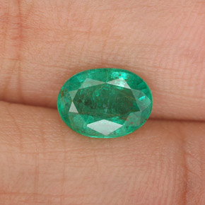 1.06 ct Green Emerald Gemstone, Emerald Gem in Oval Facet Shape for Sale.