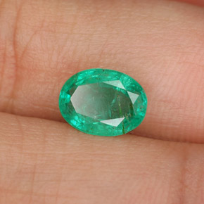 1.07 ct Green Emerald Stone, Natural Emerald in Oval Facet Shape for Sale