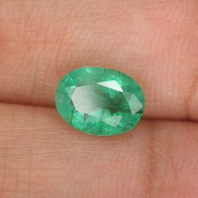 1.33 ct Green Emerald Stone, Natural Emerald in Oval Facet Shape for Sale