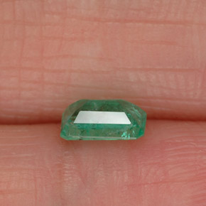 Emerald Gemstone in 5.8 x 3.8 mm Size for Sale, Emerald Stone in Green Color