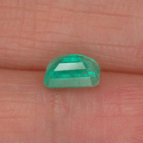 Emerald Gemstone in 6 x 4 mm (calibrated) Size for Sale, Emerald Stone in Green Color