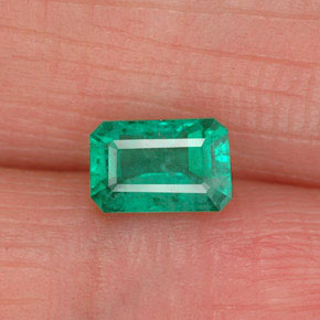 0.68 ct Green Emerald Gemstone, Emerald Gem in Octagon Facet Shape for Sale.
