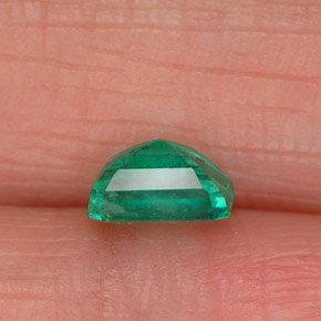 Emerald Gemstone in 6 x 4 mm (calibrated) Size for Sale, Emerald Stone in Green Color