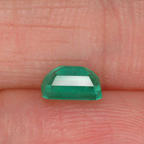 Emerald Gemstone in 6 x 4 mm (calibrated) Size for Sale, Emerald Stone in Green Color