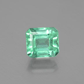 2.3ct Octagon Facet Green Emerald for sale thumb image of 2.3ct Octagon Facet Green Emerald (ID: 380135)