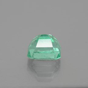 Emerald Gemstone in 8 x 7.3 mm Size for Sale, Emerald Stone in Light Green Color