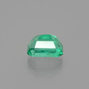 Emerald Gemstone in 8.5 x 6.6 mm Size for Sale, Emerald Stone in Green Color