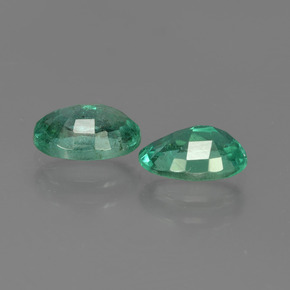 Emerald Gemstone in 6.8 x 4.7 mm Size for Sale, Emerald Stone in Green Color