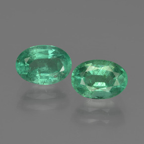 0.9ct Oval Facet Green Emerald for sale thumb image of 0.9ct Oval Facet Green Emerald (ID: 411890)