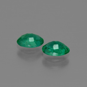 Emerald Gemstone in 5.8 x 4 mm Size for Sale, Emerald Stone in Green Color