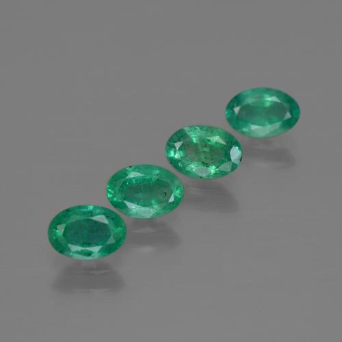 4-teiliges Smaragd / Set - Ovalschliff Grün aus Sambia - Größe 6 x 4,2mm, Gewicht 1,73 ct gesamt / Durchschn. je 0,43 ct, Farbe: Blau-grün, Mohs-Härte 7,5 - 8 Geeignet für den täglichen Gebrauch im Schmuck, Stein der erfolgreichen Liebe, Photo A